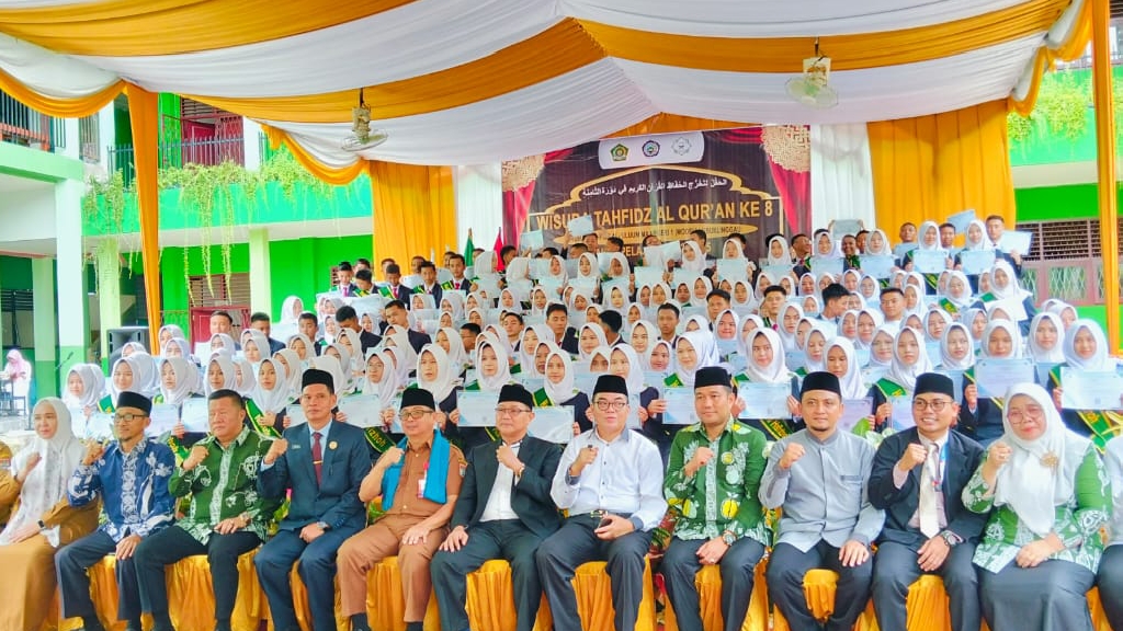 MAN 1 Lubuk Linggau Gelar Wisuda Tahfidz Alquran ke-8 Rumah Tahfidz Al-'Uluum, Diikuti 195 Pelajar