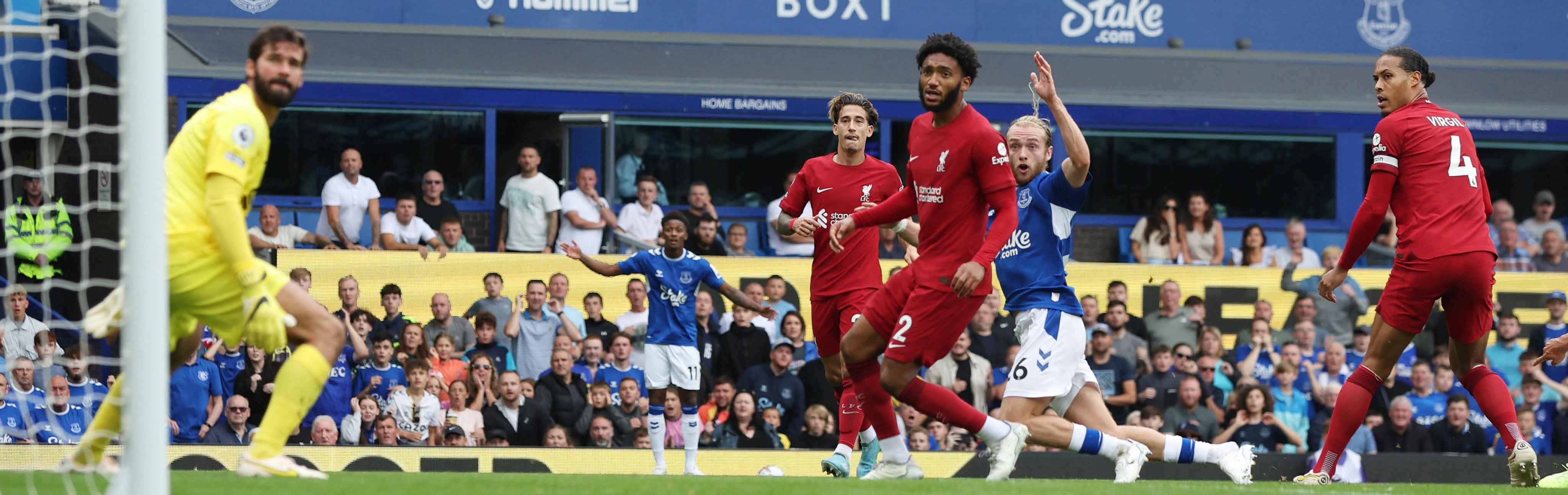 Everton Vs Liverpool : Banyak Peluang, Berakhir Dengan Skor Kacamata