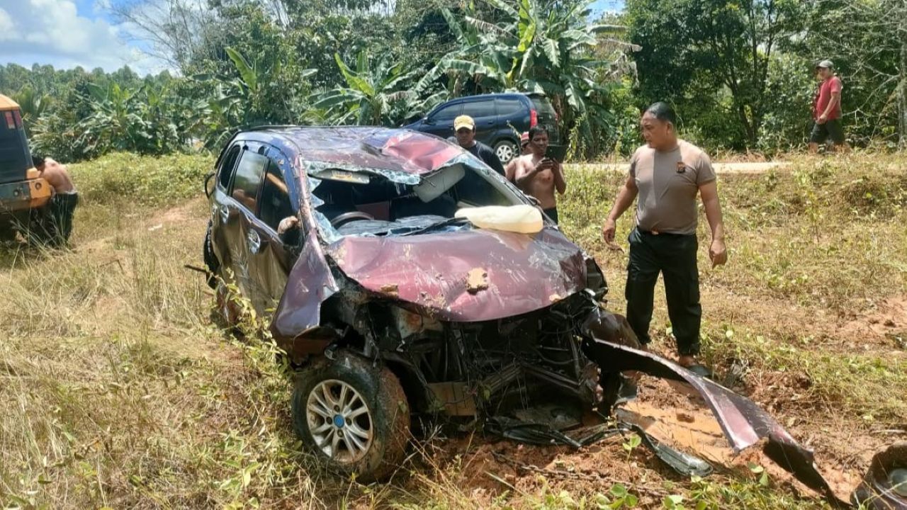 Berhasil Dievakuasi, ini Penampakan Mobil yang Terjun Sungai di Jalur Musi Rawas PALI