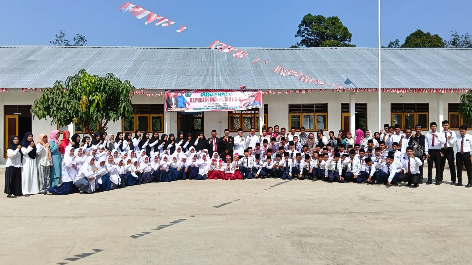 Mayor Inf (Purn) Khairul Alamsyah jadi Inspektur Upacara HUT Ke-81 RI di Ponpes Khairul Ummah Lubuk Linggau
