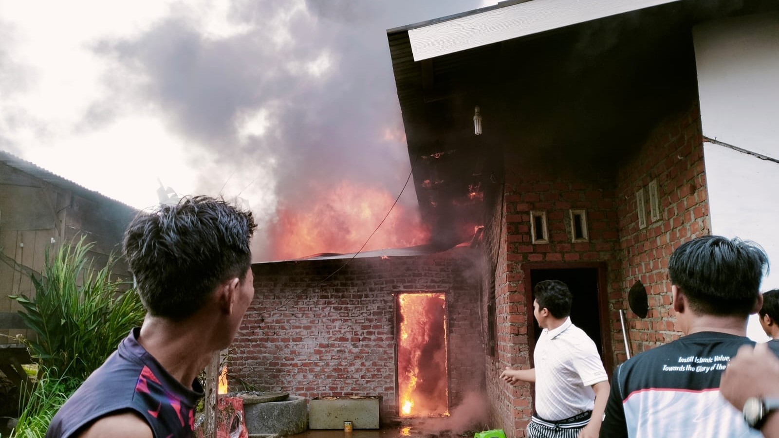 Masak untuk Yasinan, Rumah Warga Megang Sakti Musi Rawas Terbakar