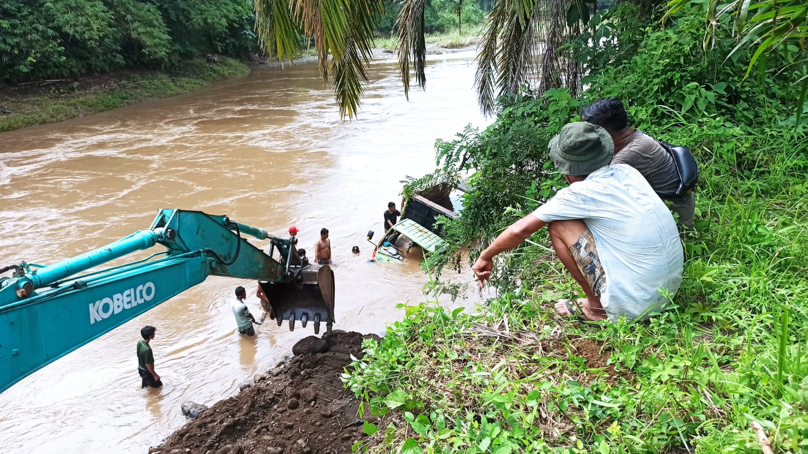 Kronologis Dump Truk Hanyut di Sungai Kelingi Lubuk Linggau