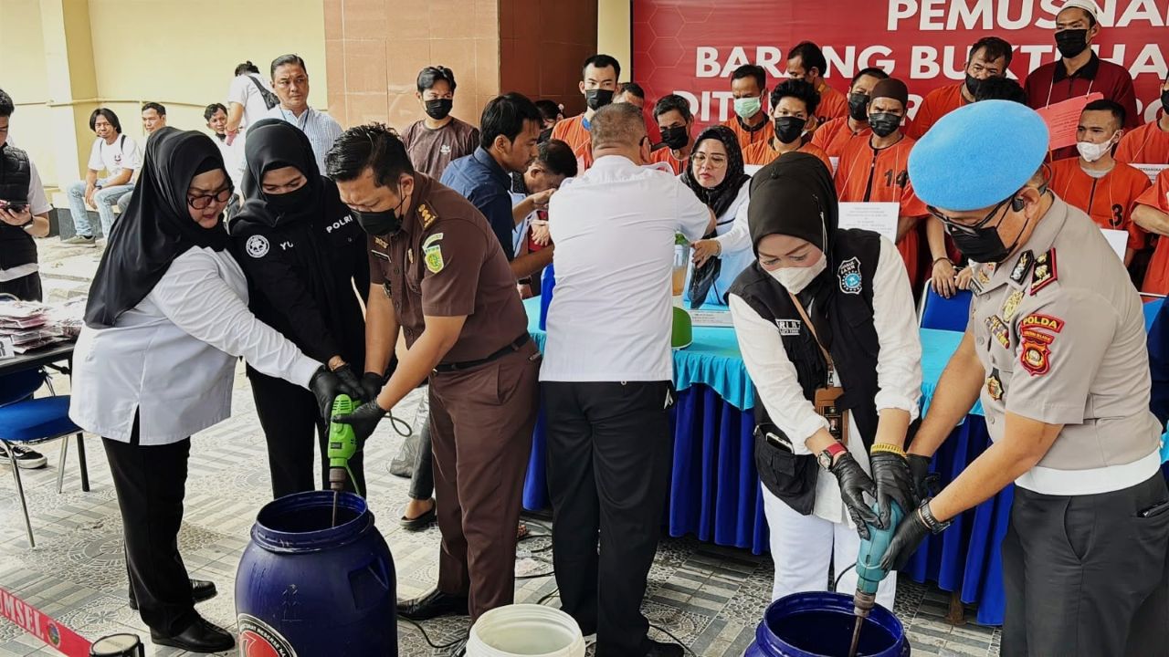Polda Sumsel Musnahkan Barang Bukti Narkotika Senilai Rp7,9 Miliar, Selamatkan 83 Ribu Jiwa