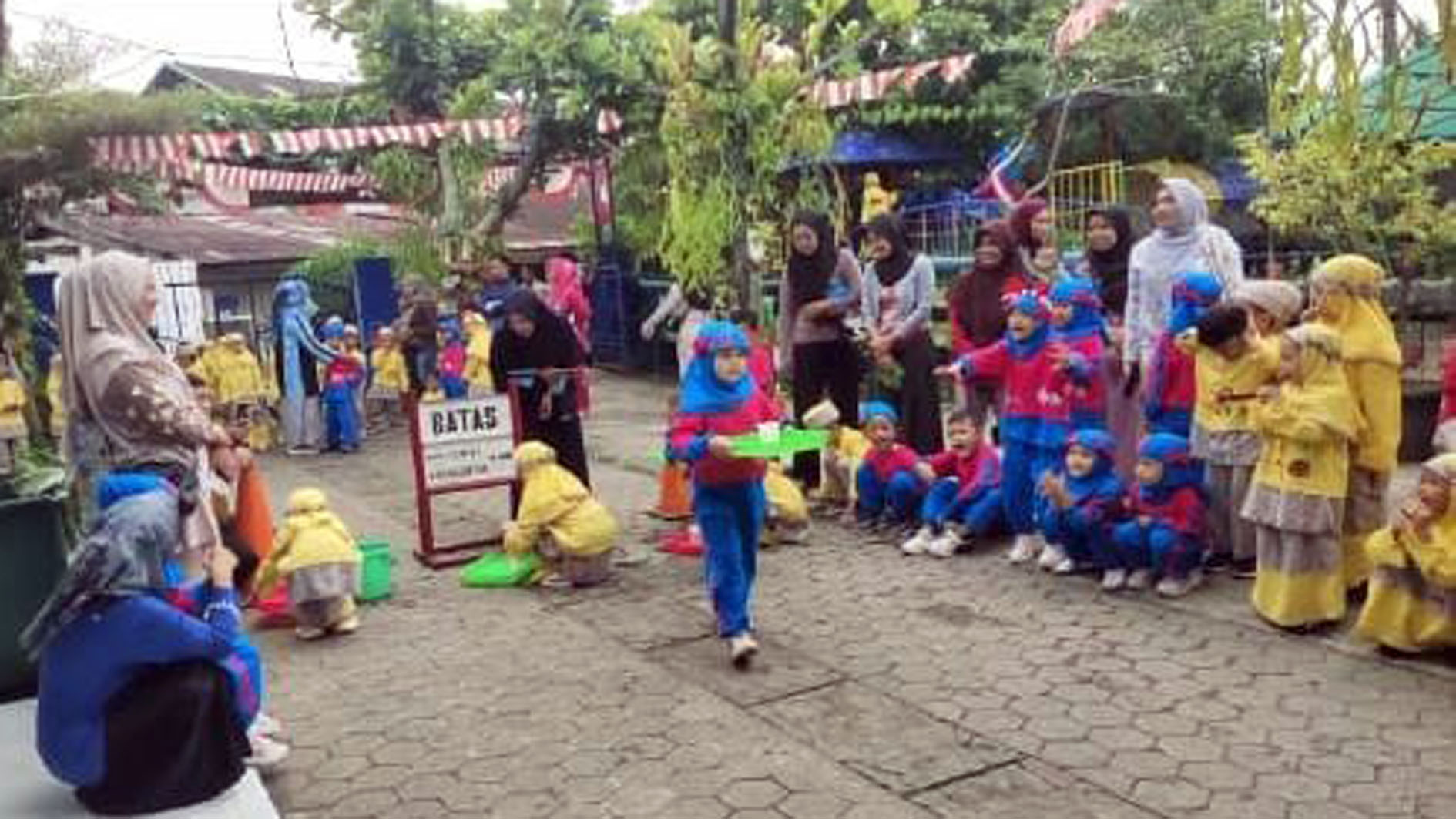 Rayakan HUT RI ke-80, RA Ummi Lubuk Linggau Hadirkan Berbagai Lomba untuk Anak-Anak dan Wali Murid