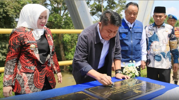 Lubang Diduga Penyebab Tabrakan Bus ALS di Jalinsum Muratara, Herman Deru: Cuma 2 Centimeter