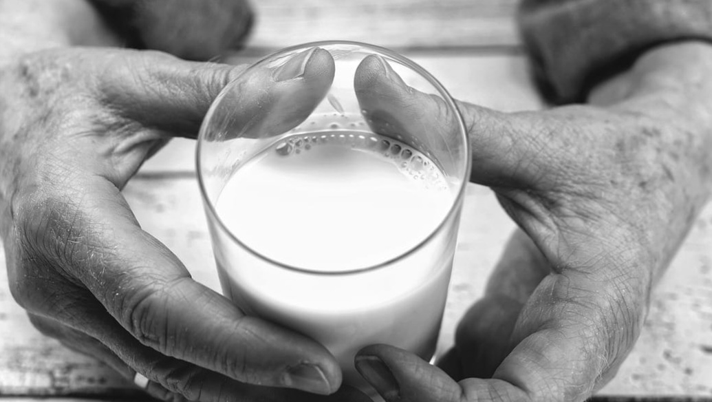 15 Manfaat Minum Susu Sapi, Yuk Disimak Ulasannya 