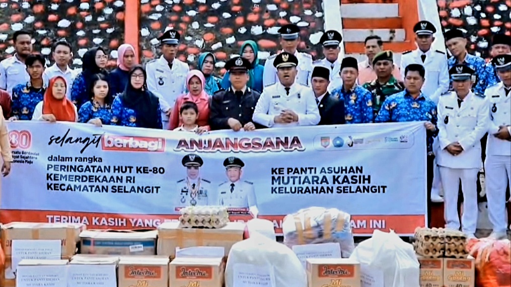 Anjangsana HUT Kemerdekaan RI, Camat Selangit Musi Rawas Sampaikan Pesan Bupati Hj Ratna Machmud