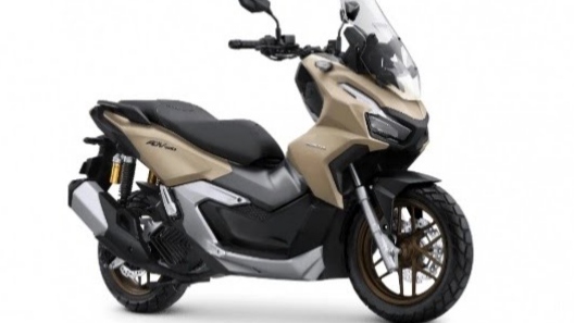 Desain yang Gagah dan Fitur Modern, Cek Spesifikasi Serta Harga Terbaru Honda ADV 160 September 2024