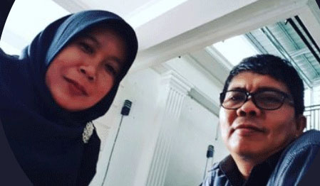 Dirut Sumatera Ekspres Grup H Muslimin Promosi Gelar Doktor Bersama Istri