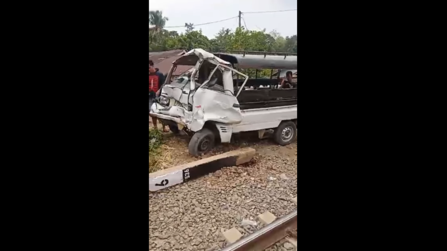 1 Tewas, Kereta Api Tabrak Pick Up di Rejang Lebong Bengkulu