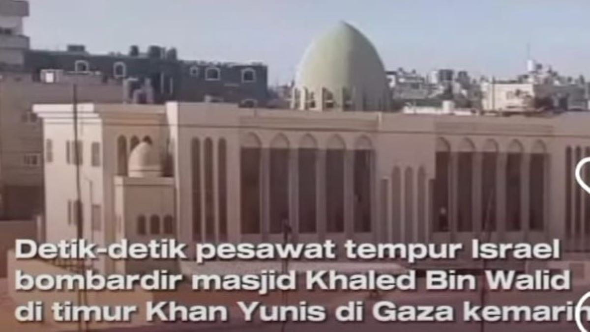 Viral Video Rudal Israel Menghantam dan Hancurkan Masjid Khalid bin Walid di Younis Gaza Selatan