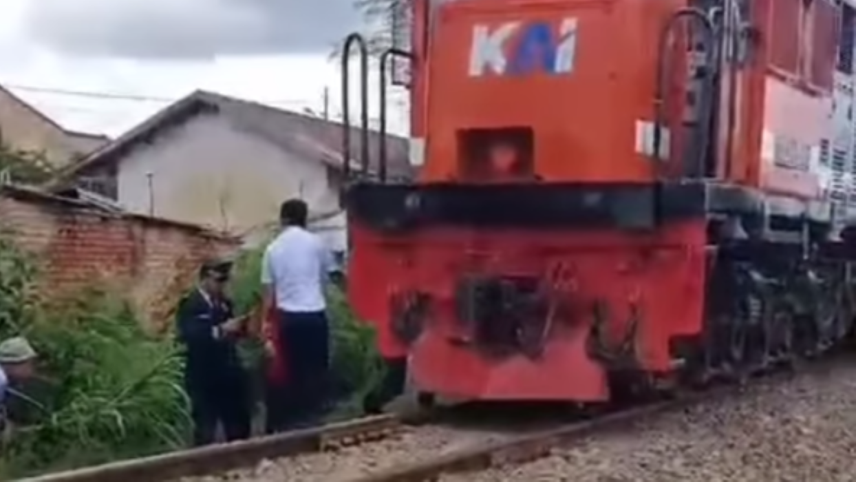 BREAKING NEWS: Pelajar SMP 5 Ditabrak Kereta Api Bukit Serelo Lubuklinggau – Palembang