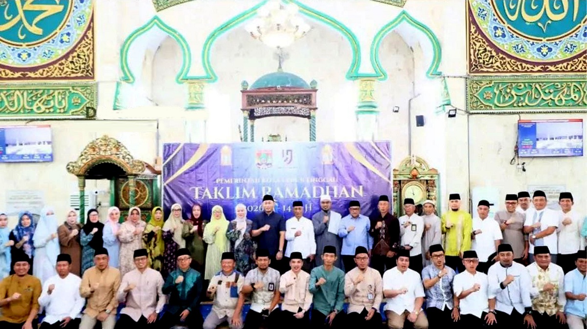 Wali Kota Lubuk Linggau Ajak ASN Perkuat Iman dan Integritas di Taklim Ramadan 2026