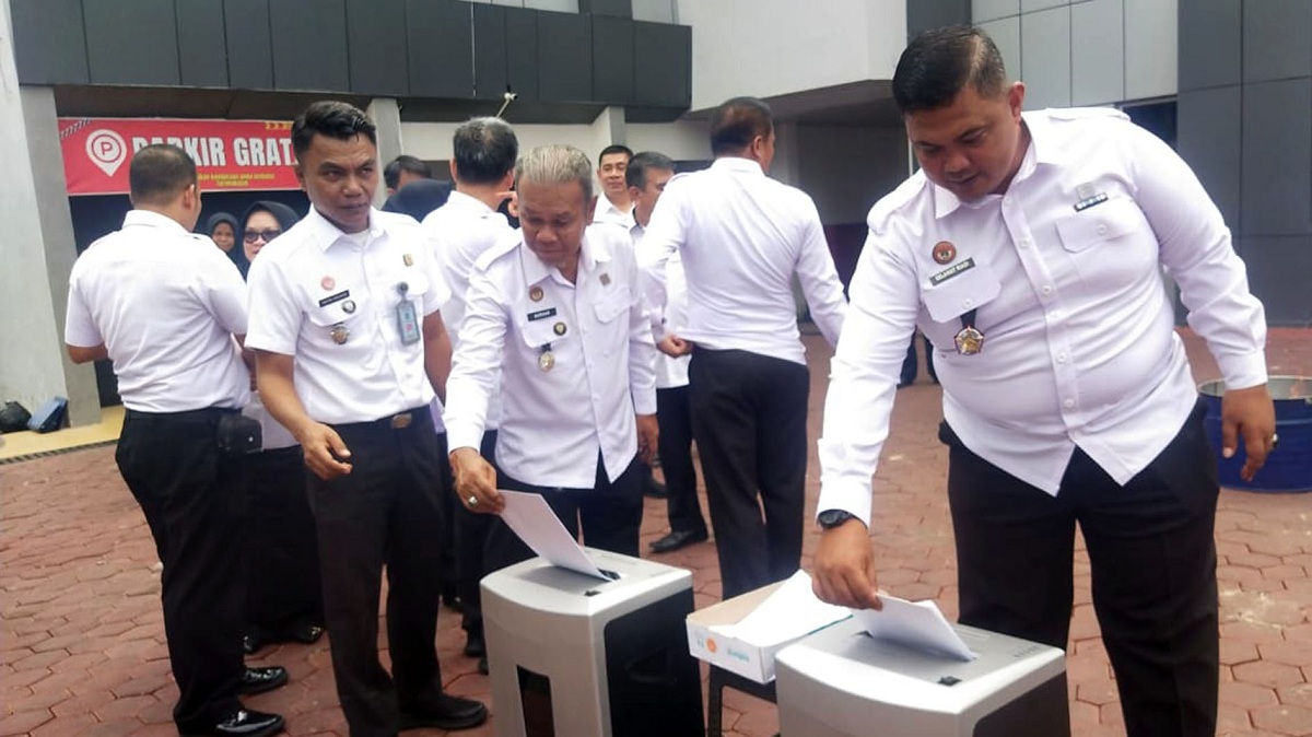 Lapas Narkotika Muara Beliti Ikuti Giat Pemusnahan Arsip Inaktif pada Kanwil Kemenkumham Sumsel