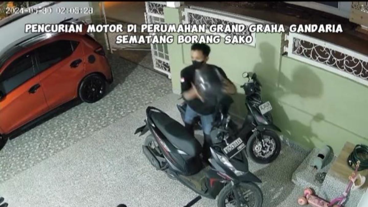 Makin Parah! Pencuri Motor di Palembang Terus Beraksi, Aksinya Kembali Terekam CCTV 