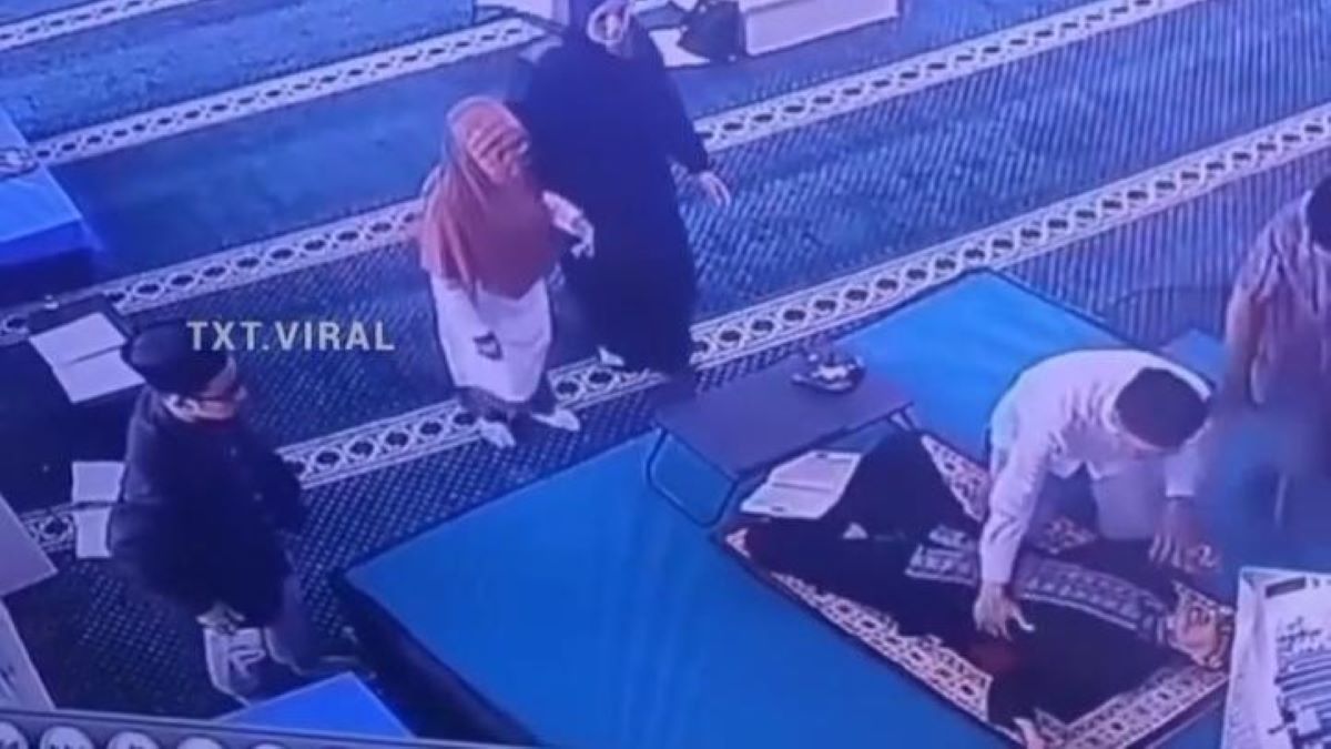 Detik-Detik Seorang Peserta Tadarus Meninggal Dunia saat Baca Al Quran, Bikin Merinding