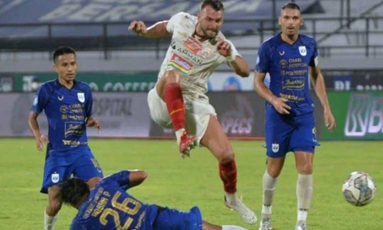 Dua Gol Simic Bawa Persija Taklukan PSIS