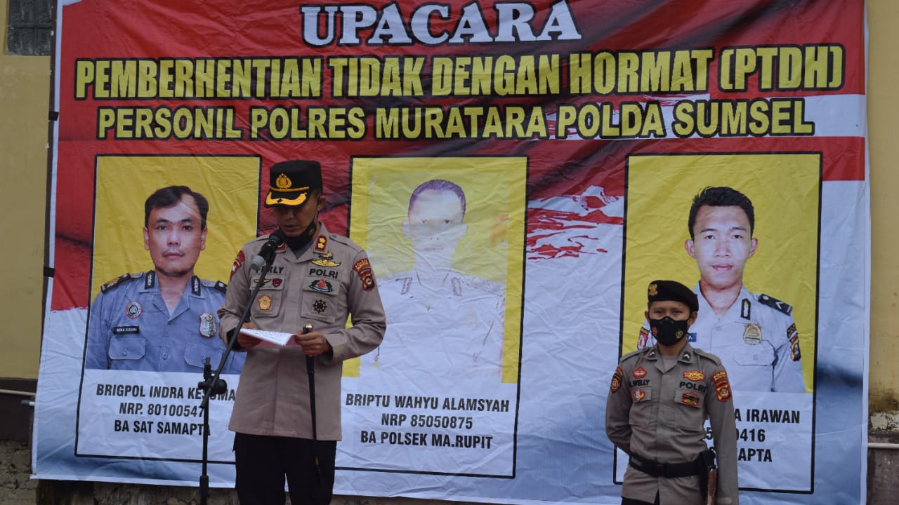 Terlibat Narkoba, Tiga Anggota Polres Muratara Dipecat, ini Fotonya