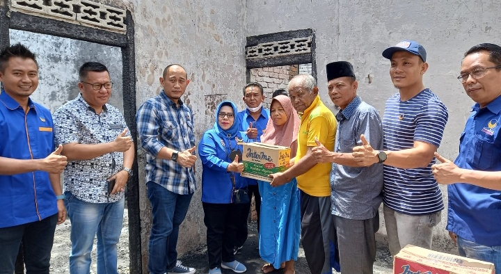 NasDem Bantu Fauzi, Korban Kebakaran Bandung Ujung