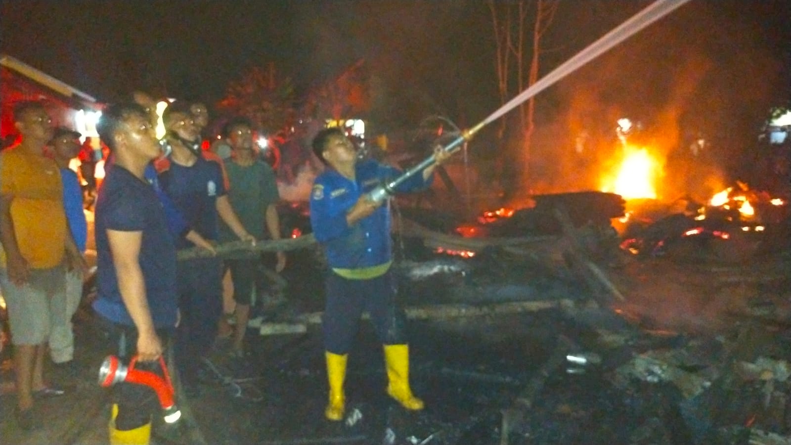 Rumah dan Gudang Mebel Ludes Terbakar, Kerugian Rp800 Juta