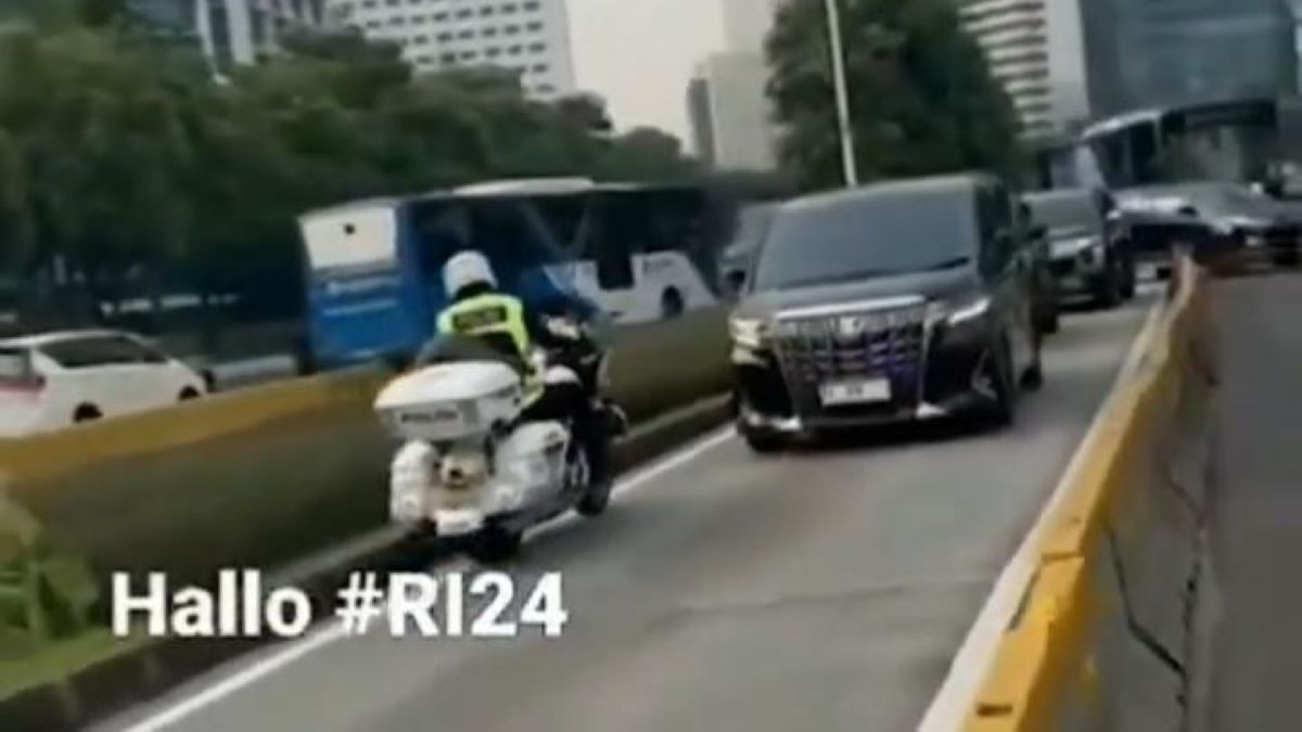 Viral, Mobil Dinas RI 24 Lewati Jalur Khusus Busway Jadi Sorotan, Kemenag Buka Suara