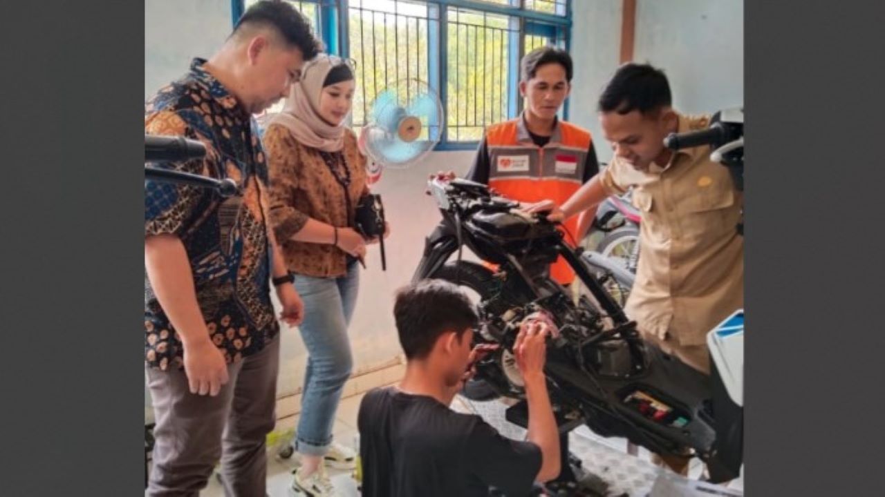 Medco E&P Gelar Pelatihan Pemeliharaan Sepeda Motor Kepada Kelompok Pemuda  di Musi Rawas