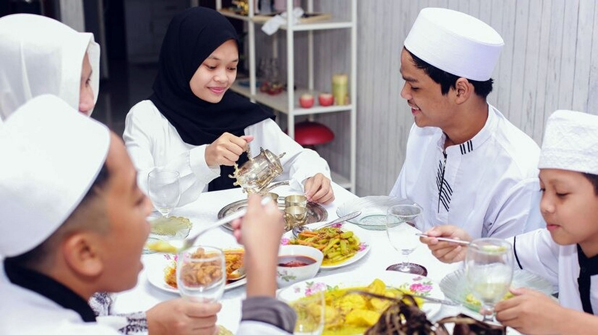 Berikut 5 Tips Berbuka Puasa agar Tubuh Sehat dan Bugar di Bulan Ramadan 2024