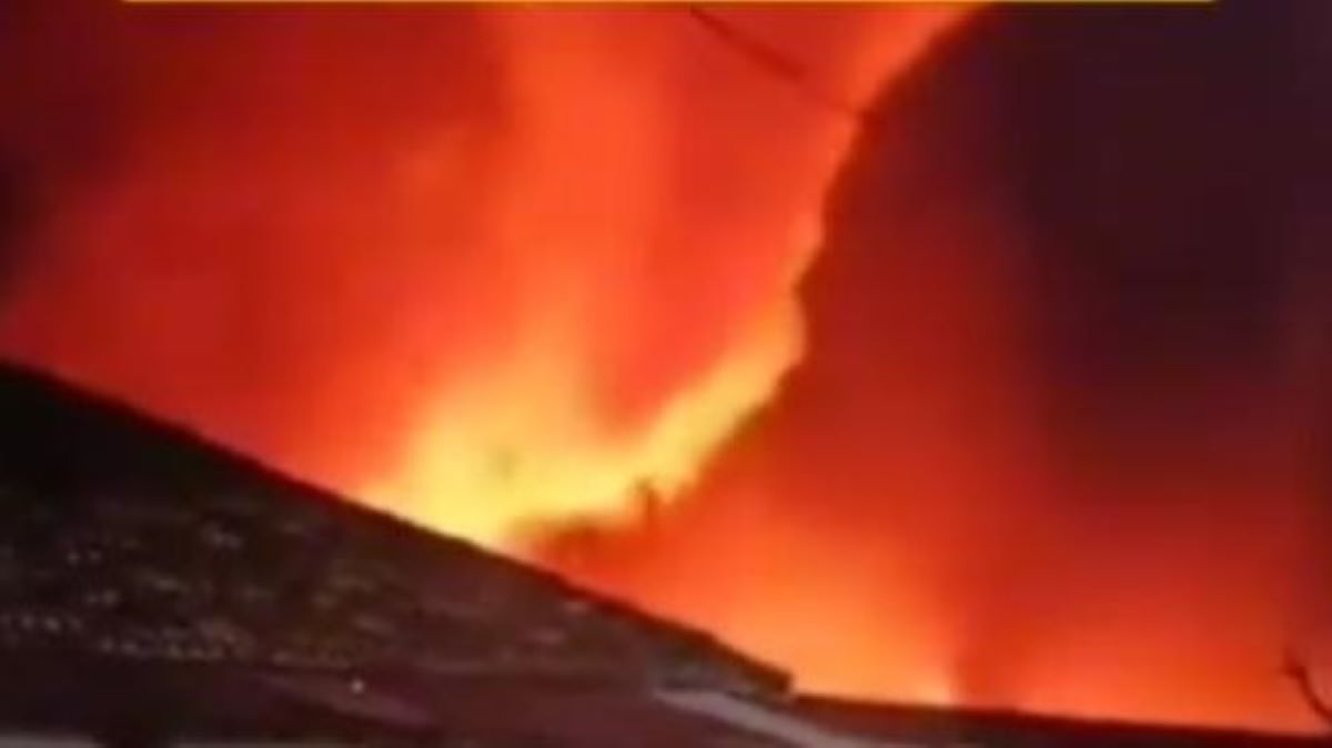 Kebakaran Hebat di Asrama TNI Palembang, Hingga 14 Rumah Dilahap Si Jago Merah
