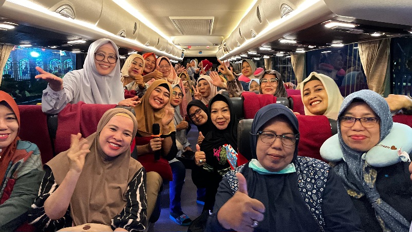 Wisata Religi Bersama Qayyimi Holiday Tour, Syuting Acara Mamah Dedeh dengan Majelis Taklim Lubuk Linggau