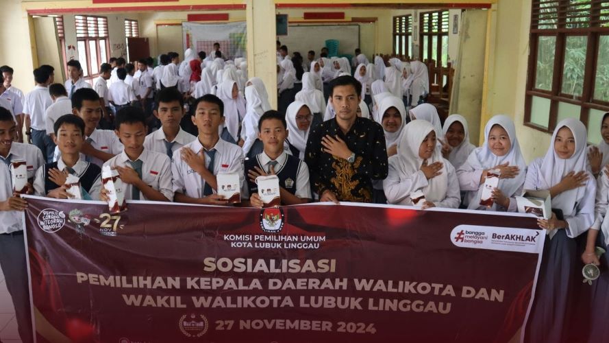 KPU Lubuk Linggau Sosialisasikan Pilkada Serentak Kepada Pemilih Pemula