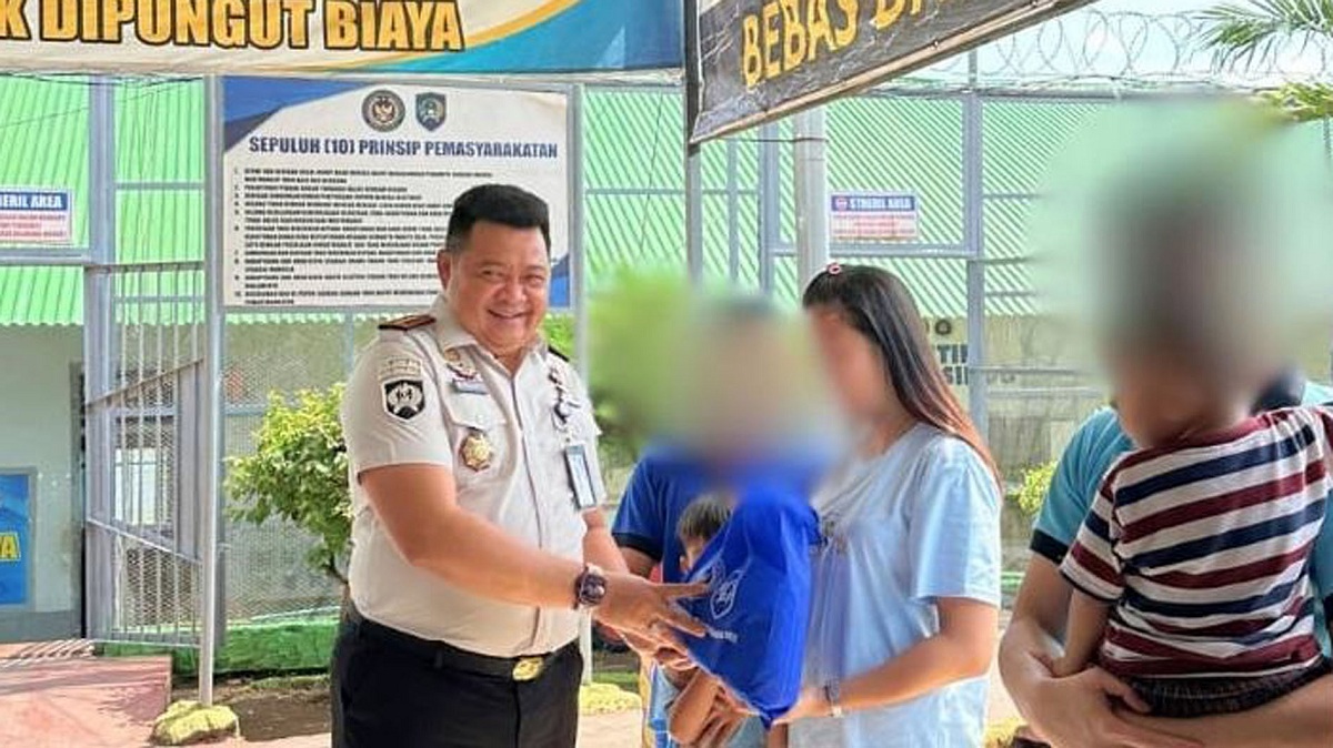 Lapas Narkotika Muara Beliti Salurkan Bansos untuk Keluarga Warga Binaan