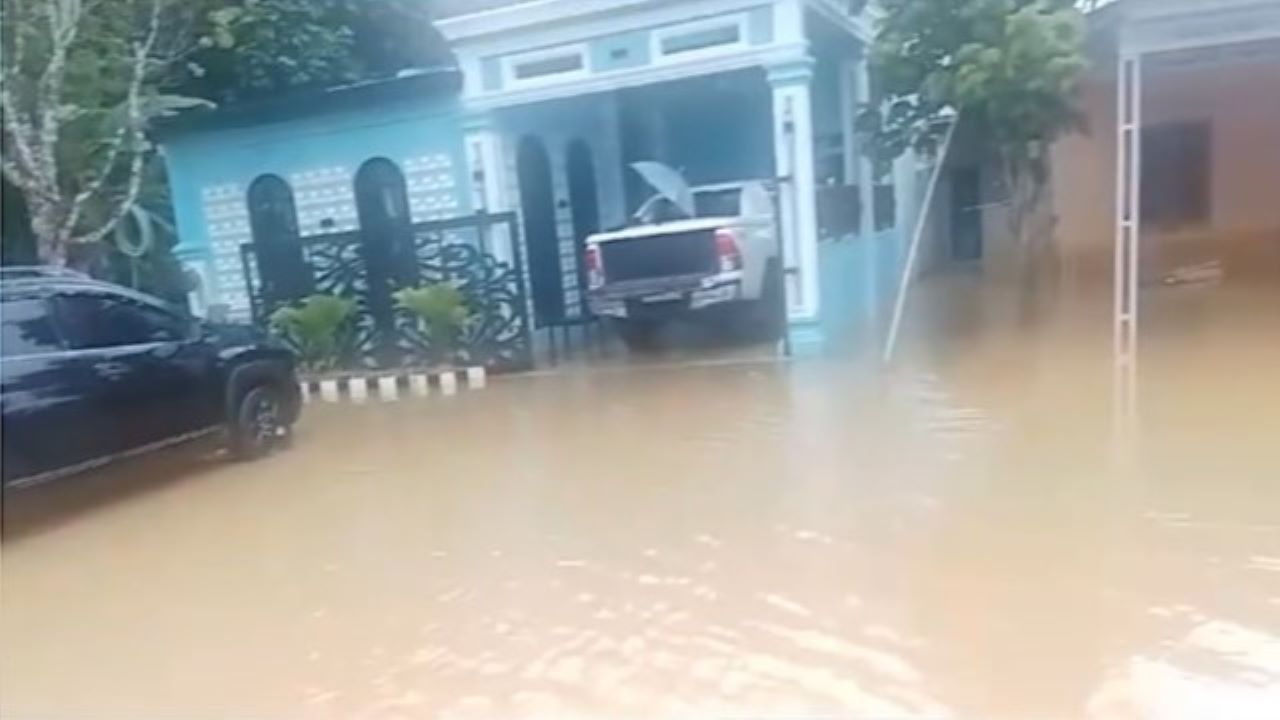 Sudah 9 Hari Banjir Landa Muratara, Rumah Bupati Juga Terendam, ini Katanya