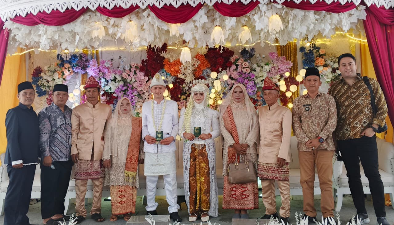 Gadis Lubuk Linggau Dinikahi Bule Turki, Usai Resepsi Langsung Boyongan