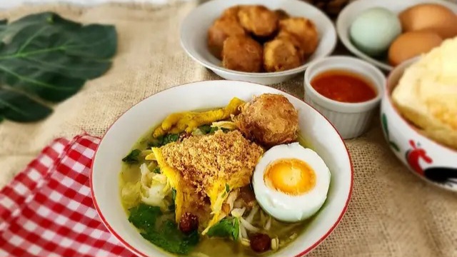 Bosan Dengan Menu Lebaran Idul Fitri Itu-itu Saja, Yuk Disimak Resep Soto Ayam Lamongan, Gampang Buatnya