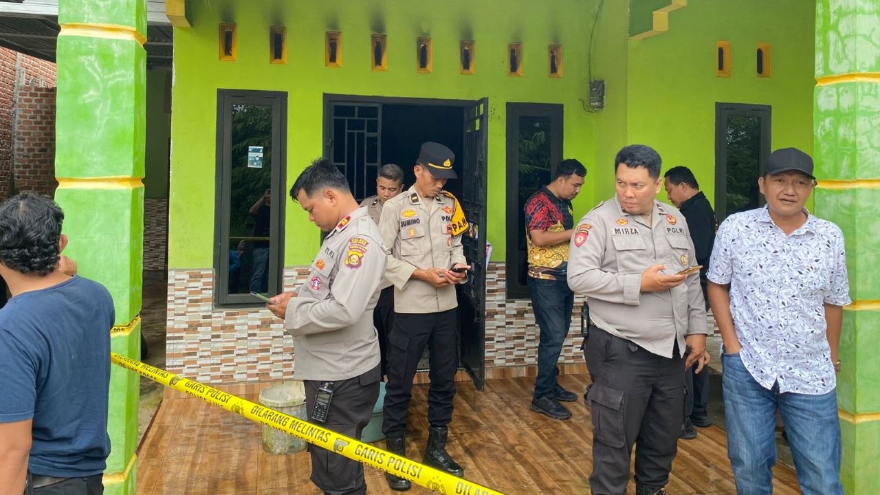 Barusan Ditinggal Pergi, Rumah Warga Lubuk Linggau Terbakar, Warga Terpaksa Dobrak Pintu
