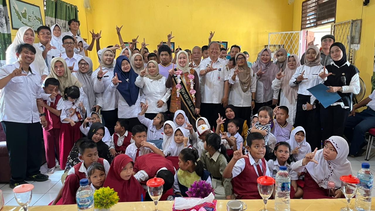 SLB Negeri Lubuk Linggau Disambangi Bunda Literasi dan RELIMA: Menumbuhkan Semangat Literasi 