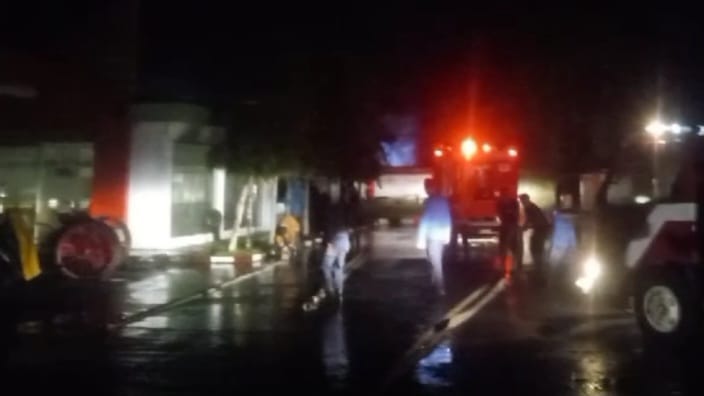 BREAKING NEWS: Bedeng Belakang SPBU di Lubuk Linggau Terbakar, Satu Korban Dikabarkan Tewas 