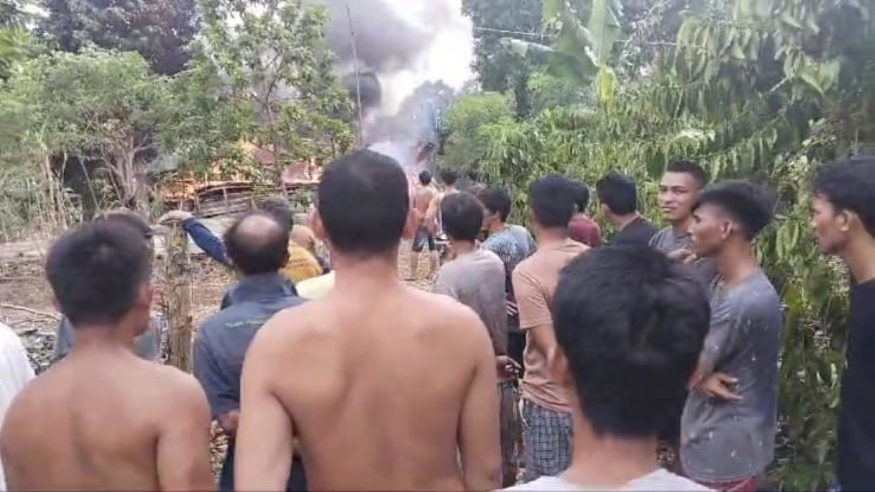 BREAKING NEWS: Gudang Mesin Giling Padi Milik Orang Tua Sekcam di Lubuk Linggau Terbakar