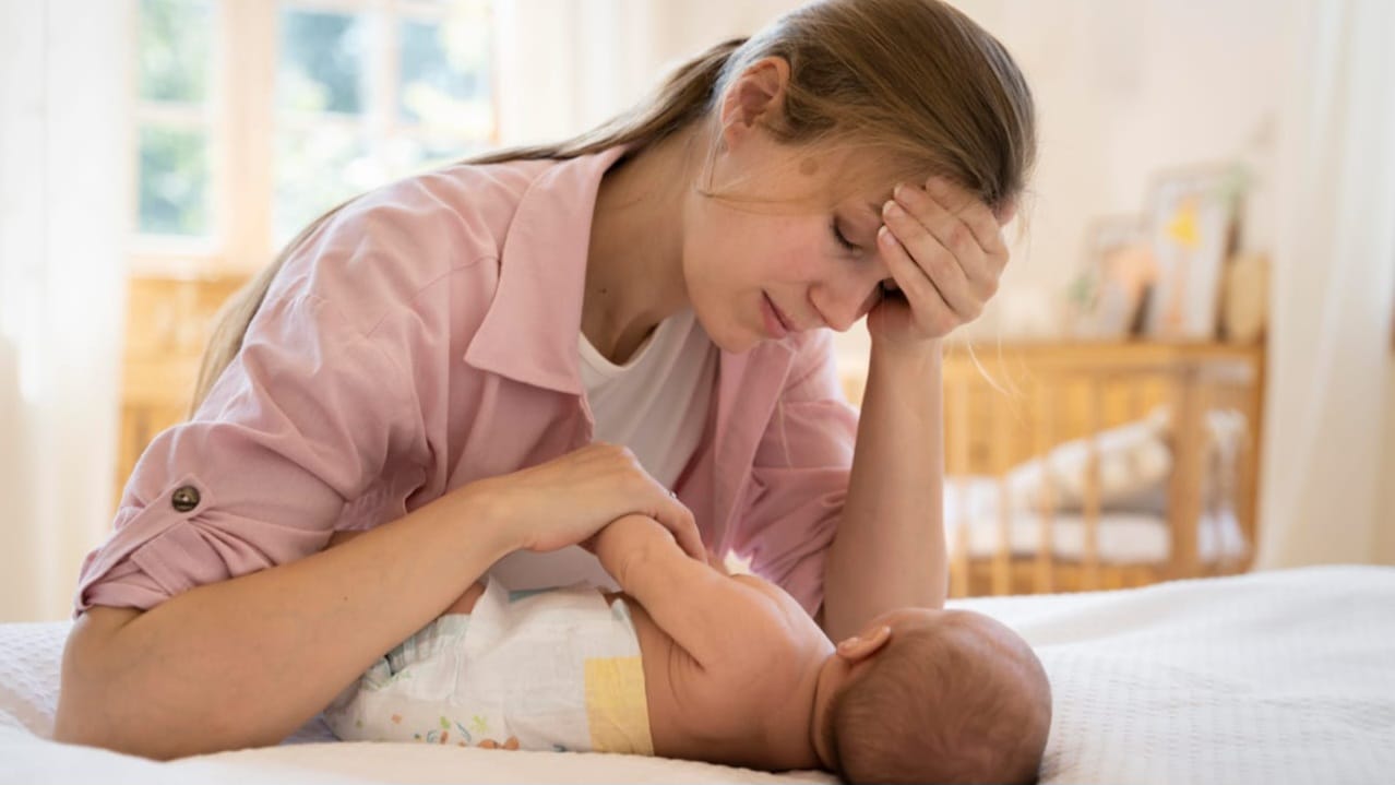 9 Cara Mengatasi Baby Blues, Nomor 3 Bisa Dilakukan dengan Pasangan