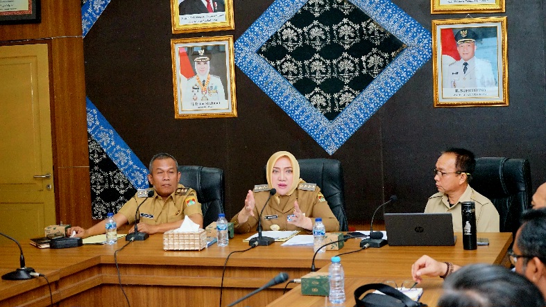 Pimpin Rakor Stabilisasi Harga TBS Kelapa Sawit di Musi Rawas, Bupati: Perusahaan Wajib Ikuti Ketetapan Pemda