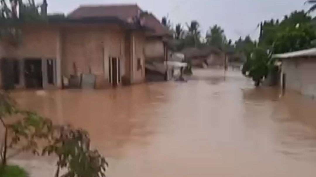 Muratara Terendam Banjir, Imbas Luapan Sungai Rupit, Warga Mengungsi 