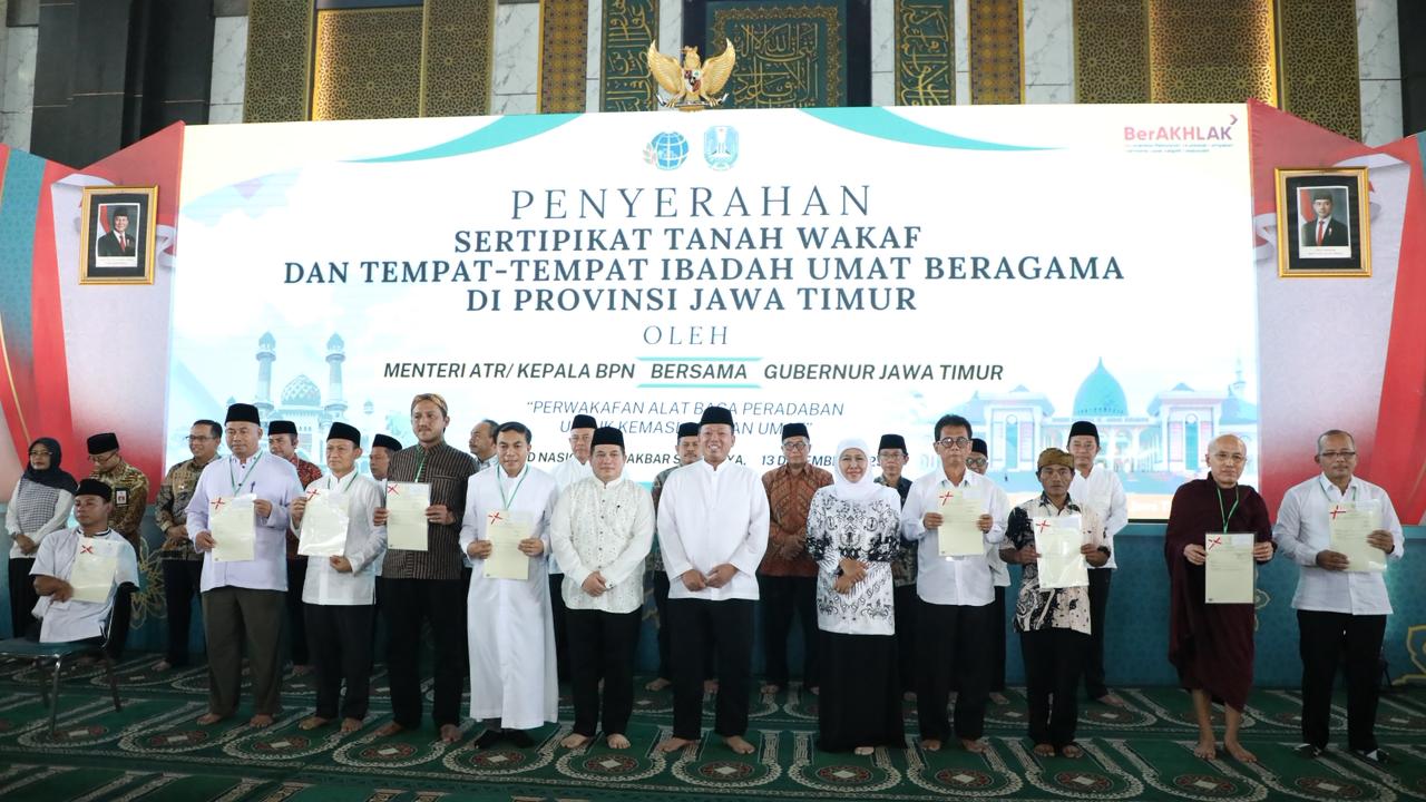 ATR/BPN Serahkan Ribuan Sertipikat Tanah Wakaf, Menteri Nusron Tekankan Sinergi Lintas Sektor