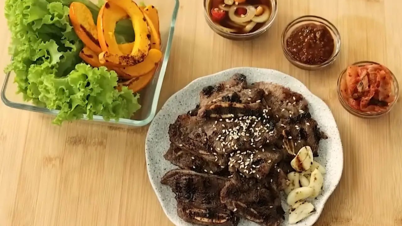 Long Weekend Bingung Mau Ngapain? Yuk Masak Korean BBQ Galbi Bersama Keluarga dan Sahabat, Ini Resepnya