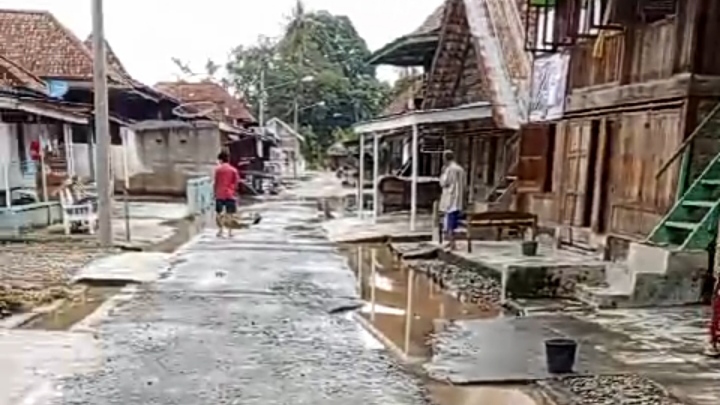 Banjir di Desa Mambang Musi Rawas Mulai Surut, Masyarakat Dihimbau Siaga Kenaikan Debit Air Sungai Musi