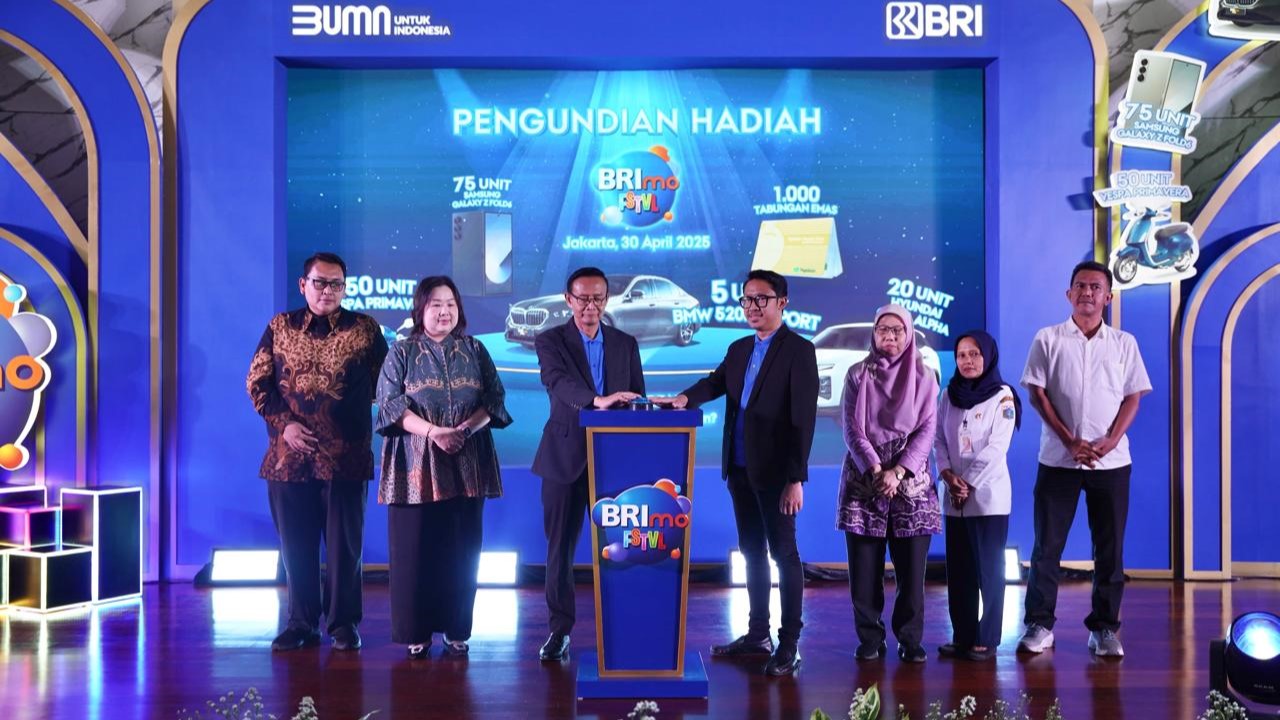 Umumkan Pemenang BRImo FSTVL 2024, Nasabah BRI Bawa Pulang Mobil BMW hingga Ribuan Tabungan Emas