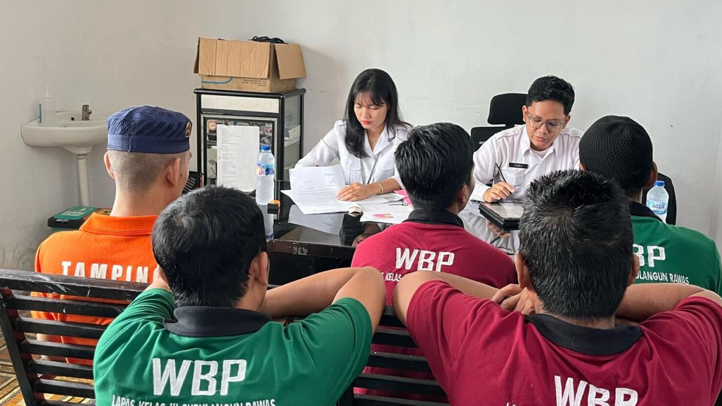 3 Orang Pembimbing Kemasyarakatan Bapas Muratara Adakan Giat Penggalian Data WBP Lapas Surulangun Rawas