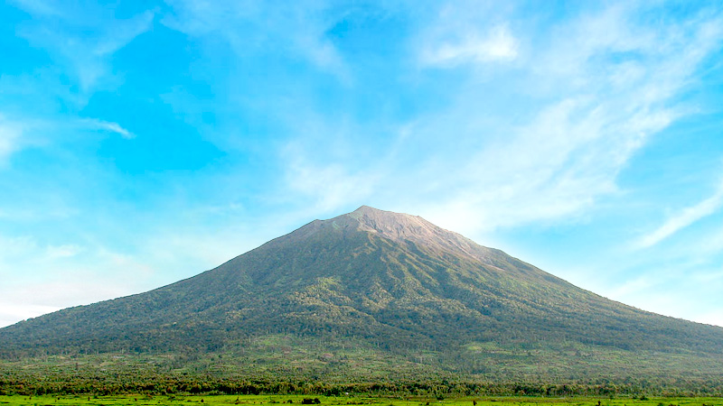 Berapa Kali Gunung Kerinci Meletus? Begini Ulasan Tentang Gunung Tinggi di Sumatera