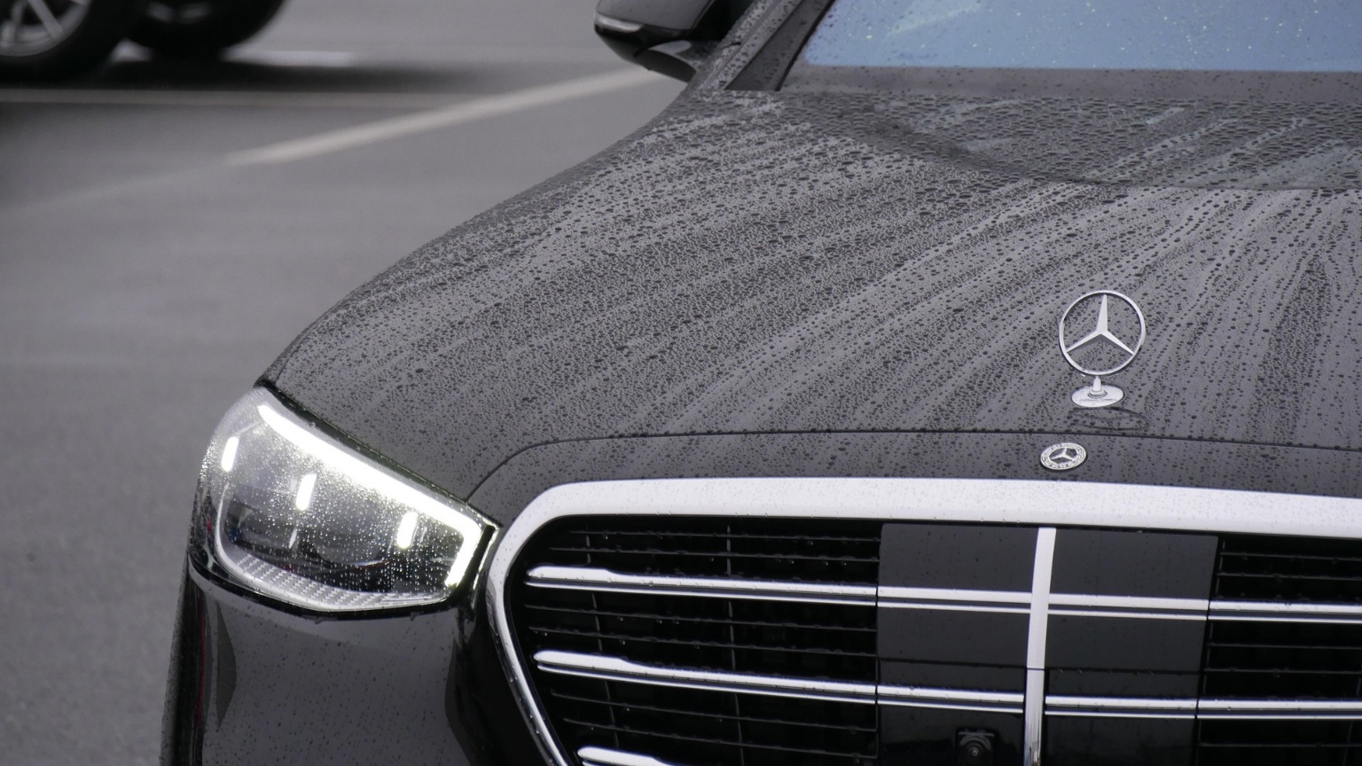 4 Cara Aman Beli Mobil Mewah Bekas, Teliti Pajak Hingga Biaya Perawatan