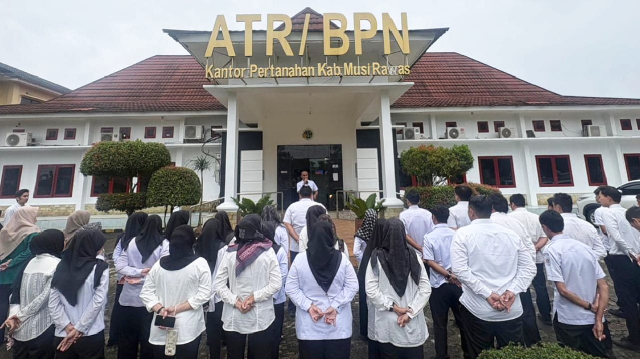 Apel Pagi, Kantor Pertanahan Musi Rawas Perkuat Disiplin dan Semangat Pelayanan