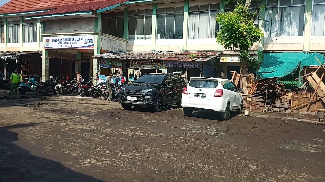 Presiden Jokowi Datang ke Lubuk Linggau, Semua Disulap, Pedagang di Jalan Pasar Satelit Sementara Diliburkan